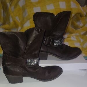 Stylish Brown Leather Boots with Silver Accents